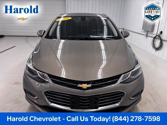 Used 2018 Chevrolet Cruze Premier FWD image 2