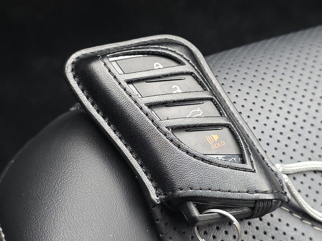 Certified 2024 Lexus ES 300h Ultra Luxury image 33