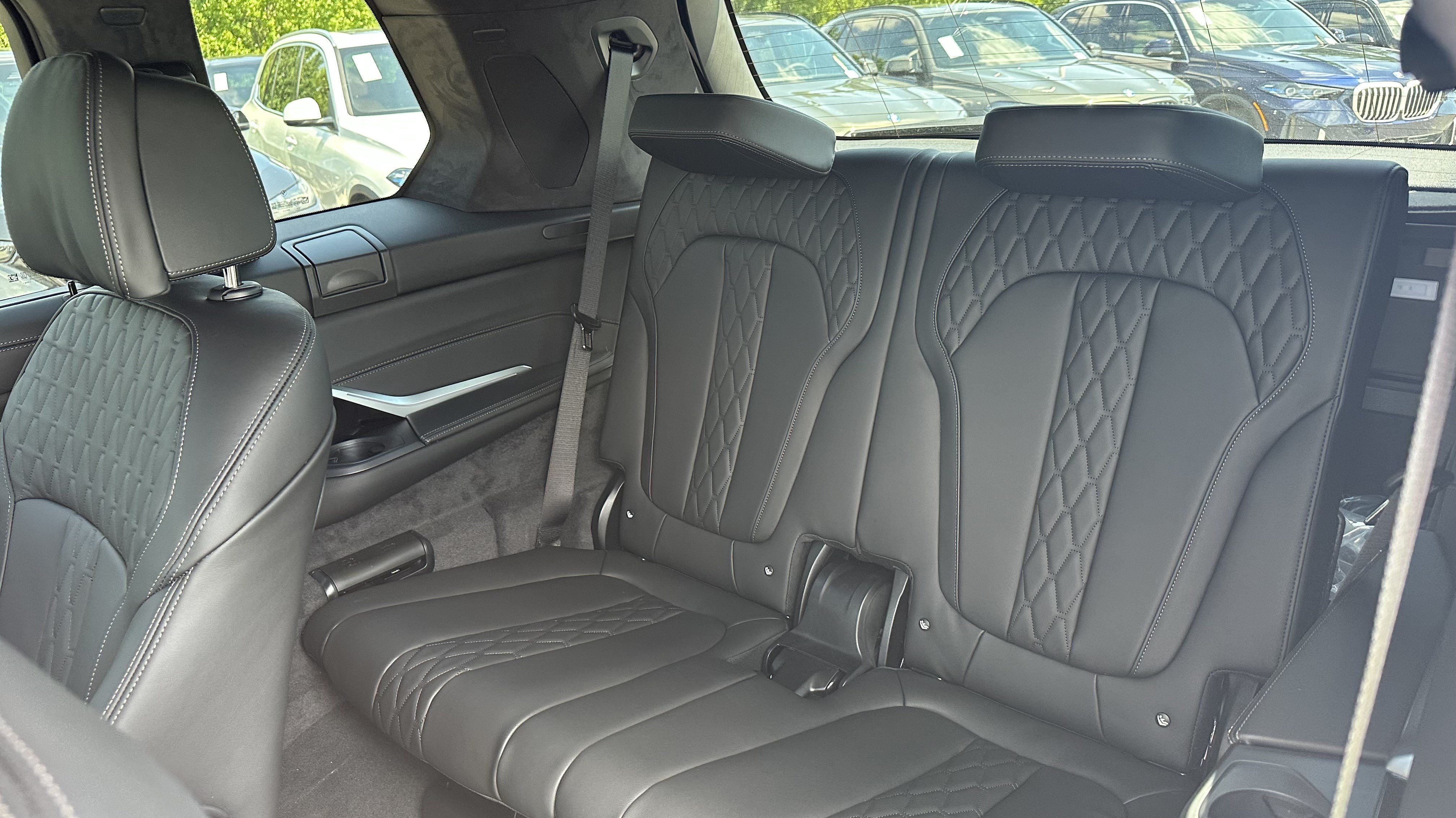 New 2027 BMW X7 M60i AWD/4WD image 31
