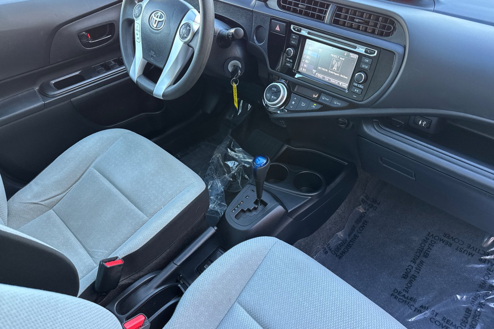 Used 2017 Toyota Prius C One FWD image 17