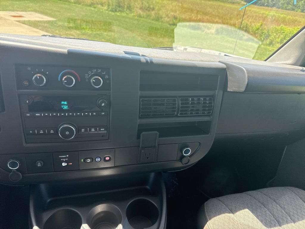 New 2025 Chevrolet Express 2500 w/ Driver Convenience Package RWD image 19