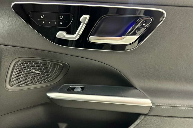 Certified 2025 Mercedes-Benz C 300 Sedan image 19