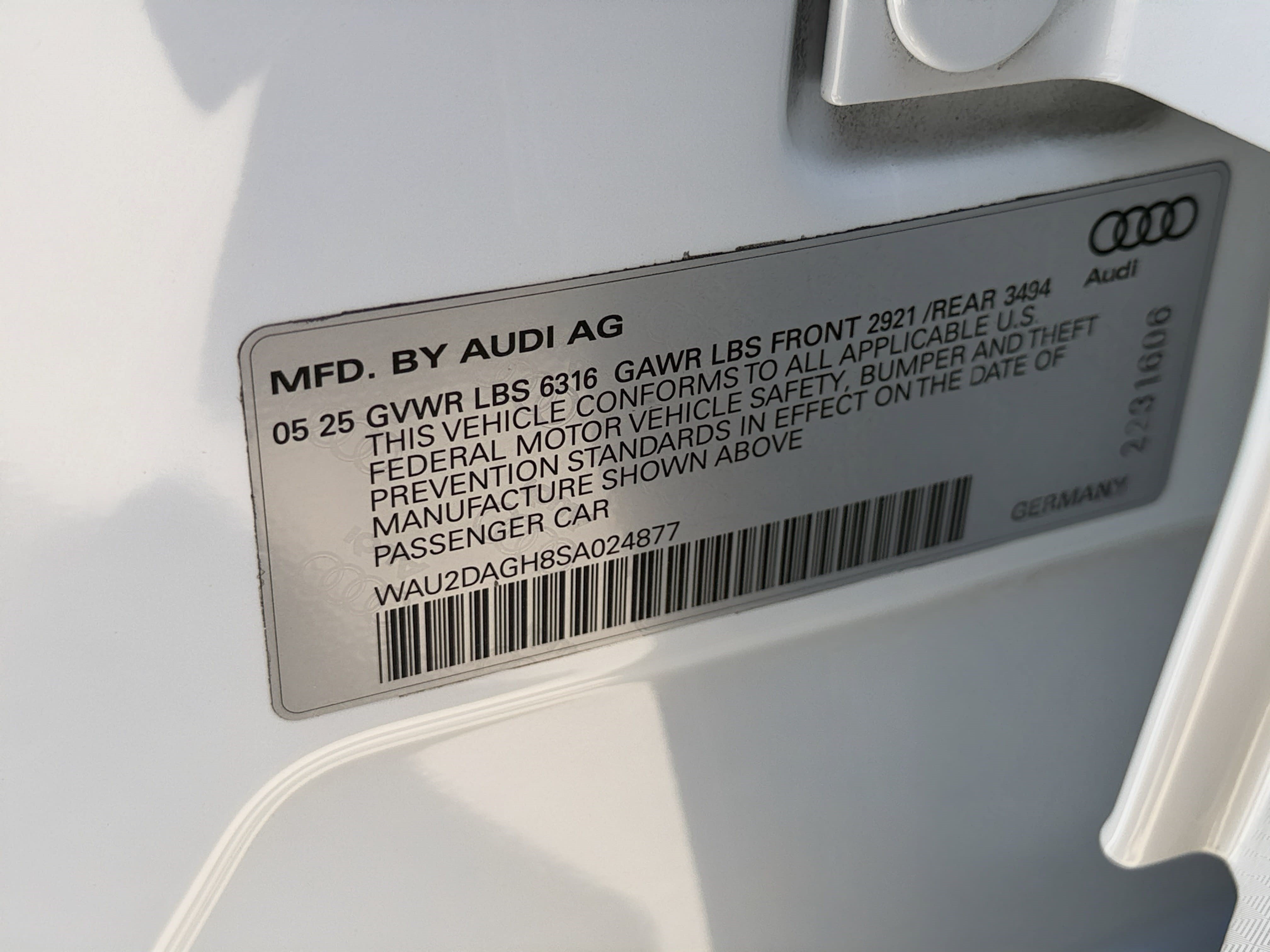 Certified 2025 Audi A6 e-tron Premium Plus w/ Premium Plus AWD/4WD image 27