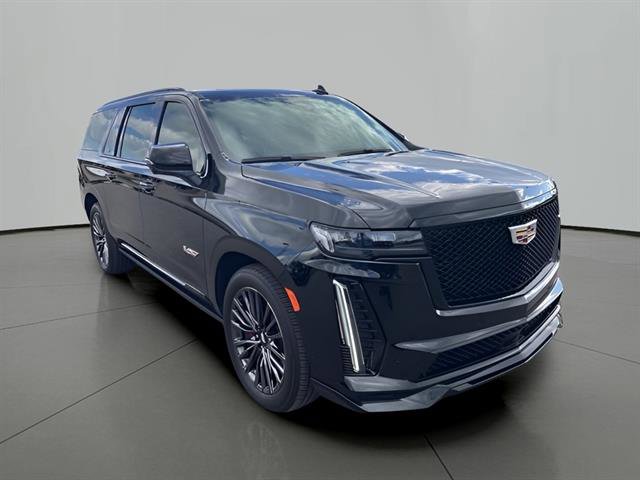 Certified 2024 Cadillac Escalade ESV V w/ Heavy-Duty Trailer Package image 6