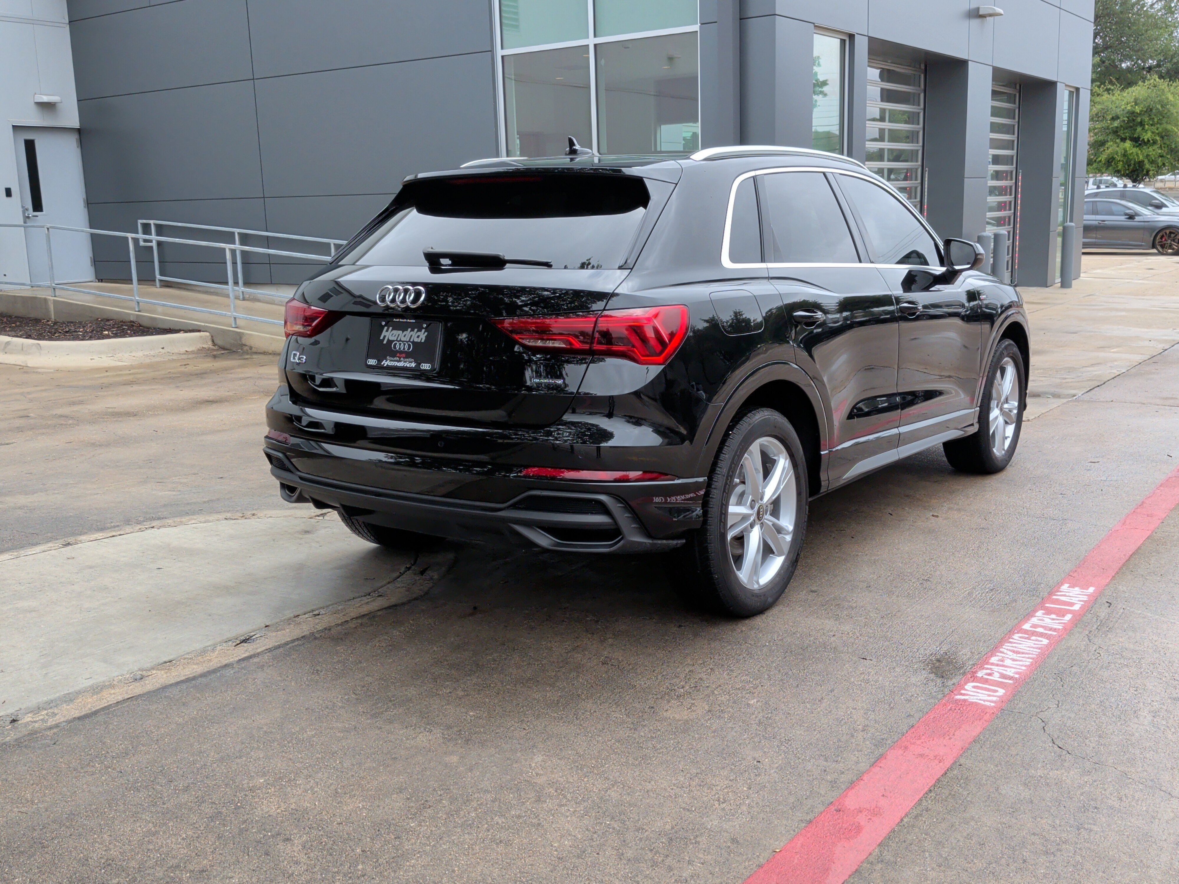 Certified 2024 Audi Q3 2.0T Premium w/ 19" Wheel Package AWD/4WD image 11