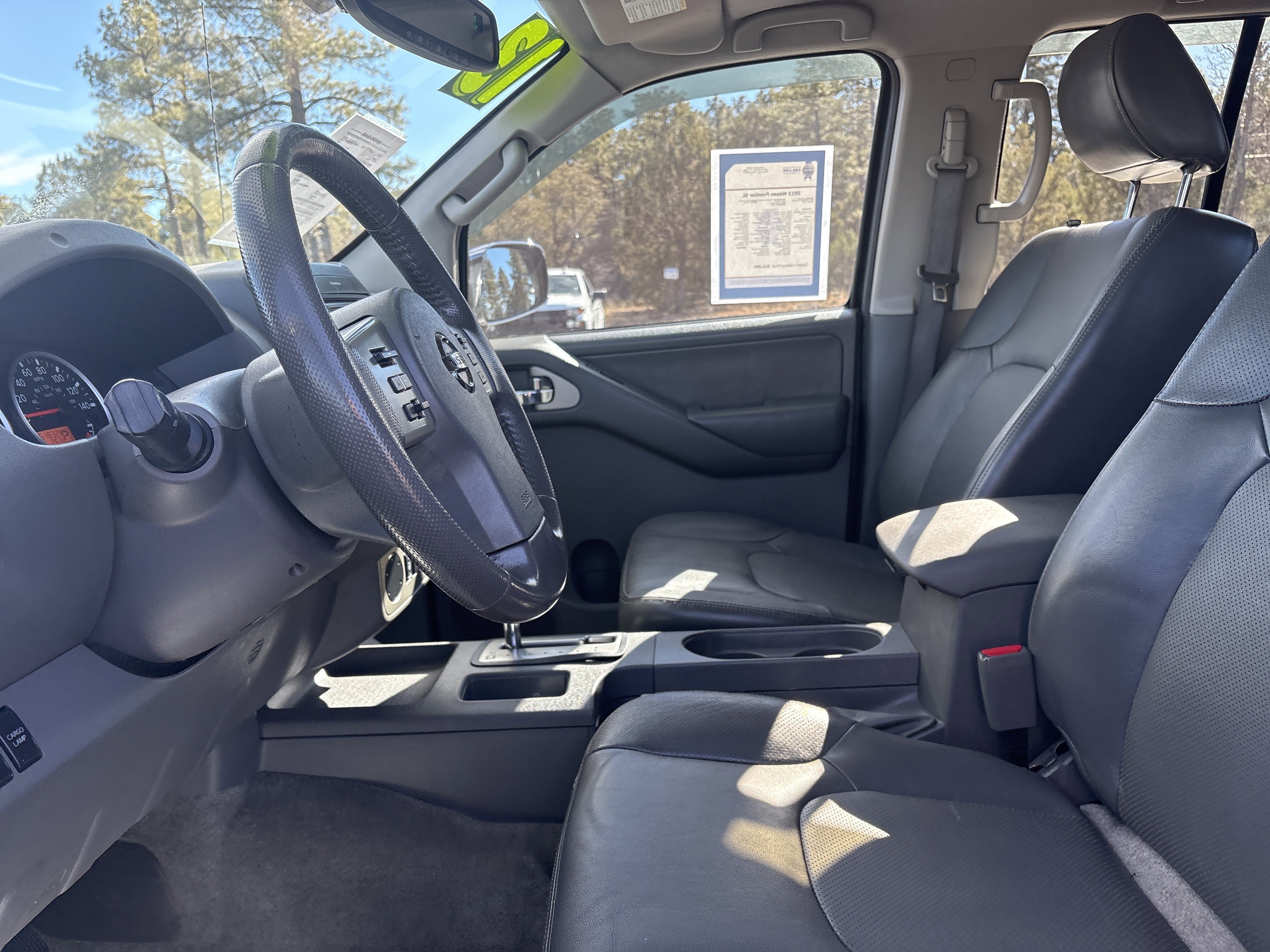 Used 2013 Nissan Frontier SL w/ Moonroof Pkg image 17