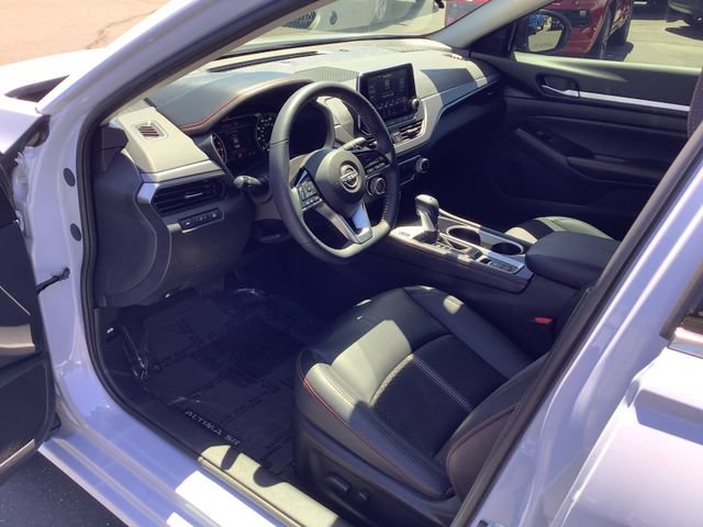Used 2024 Nissan Altima 2.5 SR AWD/4WD image 7
