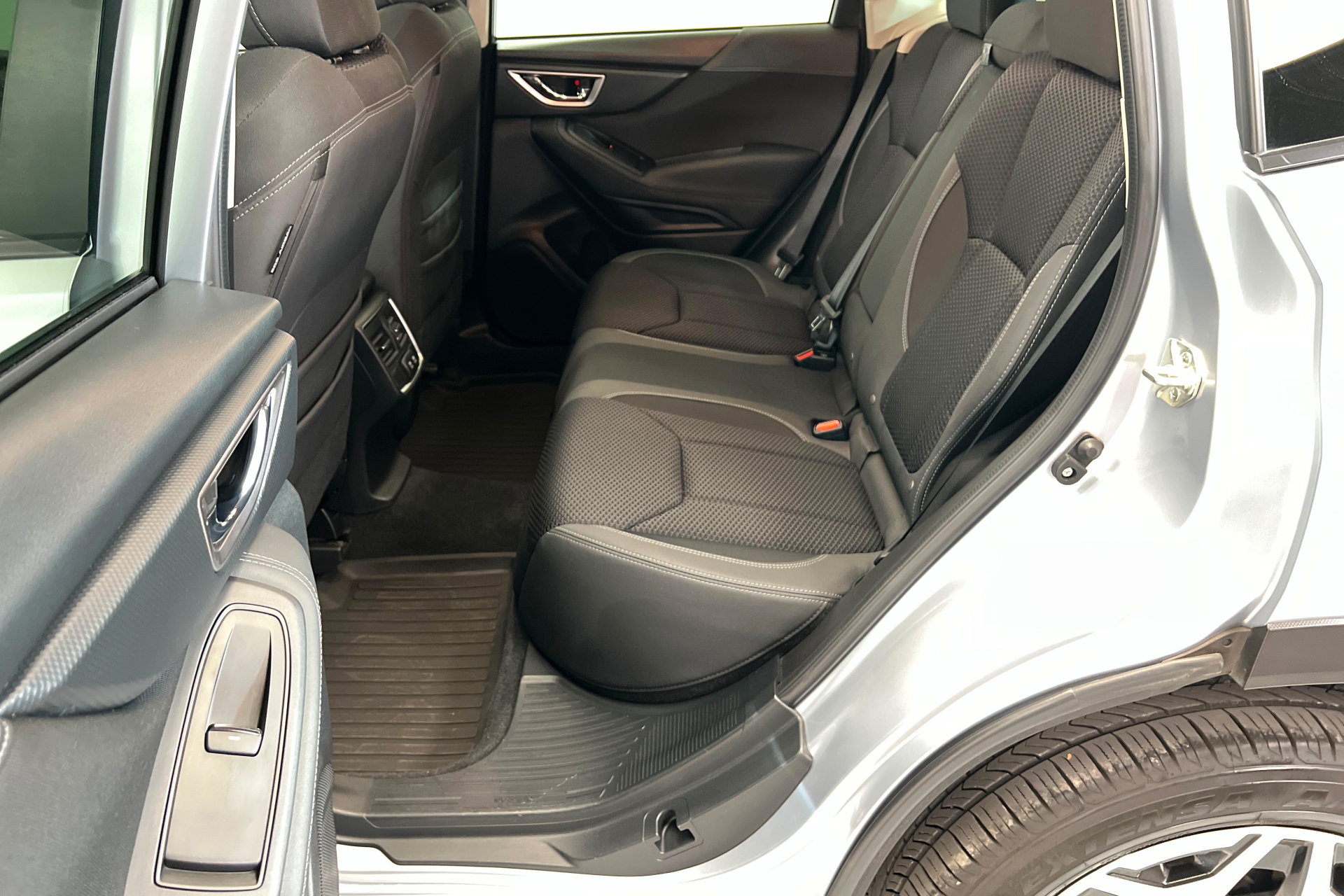Used 2021 Subaru Forester Premium AWD/4WD image 23
