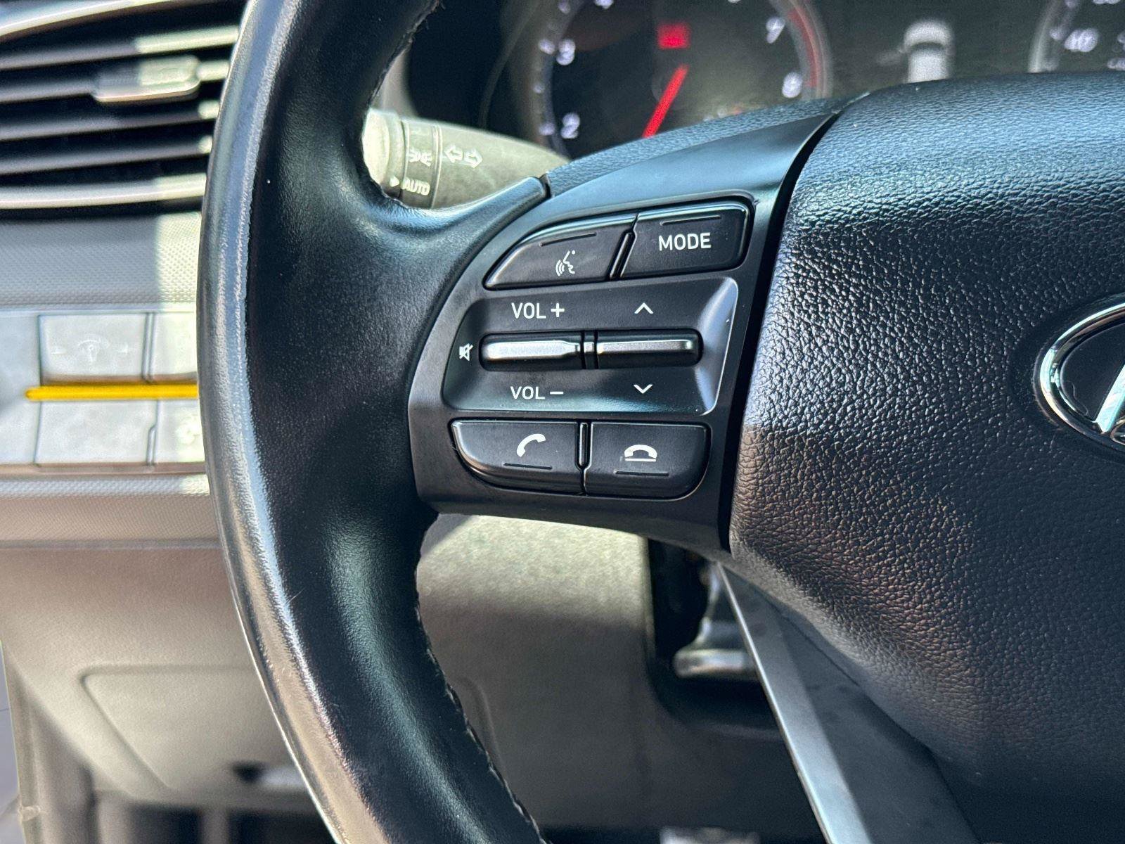 Used 2019 Hyundai Veloster Turbo R-Spec FWD image 21