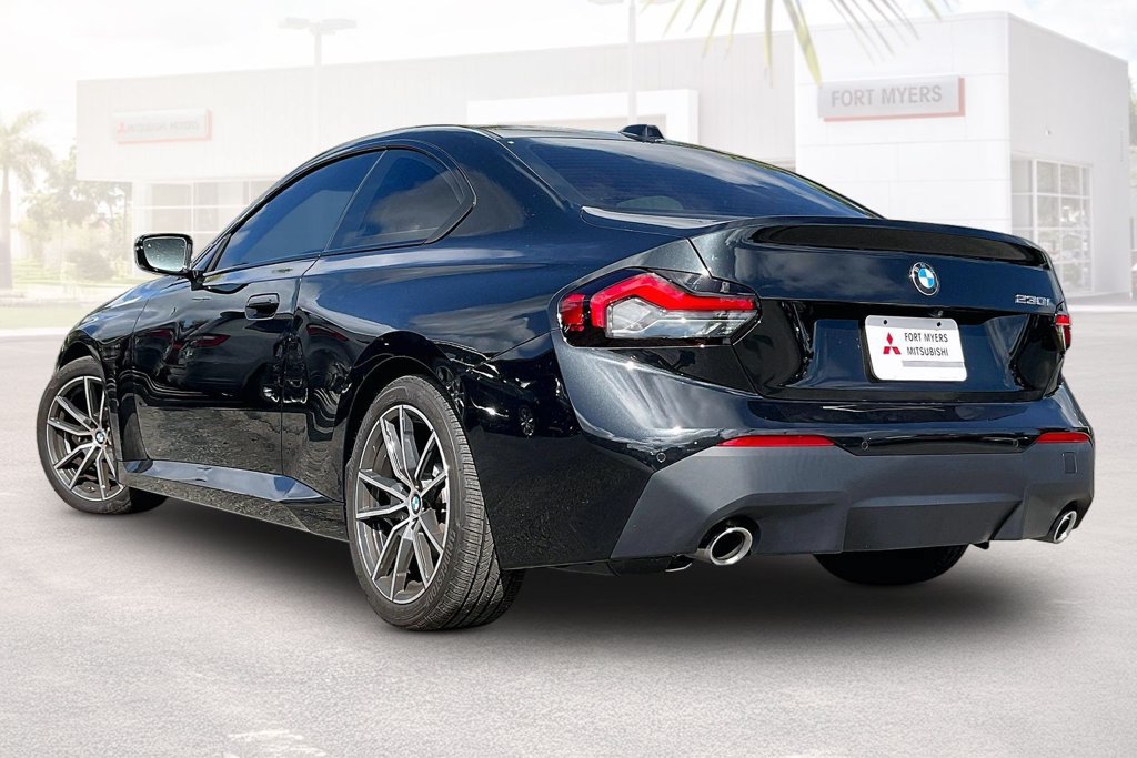 Used 2025 BMW 230i Coupe w/ Convenience Package RWD image 25