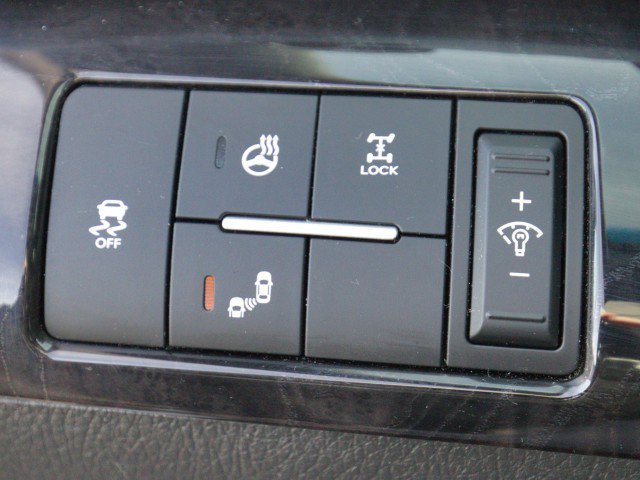 Used 2015 Kia Sorento SX image 19