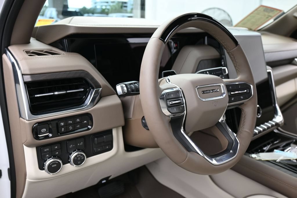 Used 2026 GMC Yukon XL Denali w/ Denali Reserve Package AWD/4WD image 15