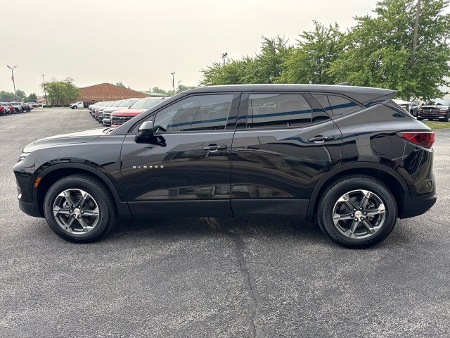 Used 2025 Chevrolet Blazer LT w/ Driver Confidence Package FWD image 6