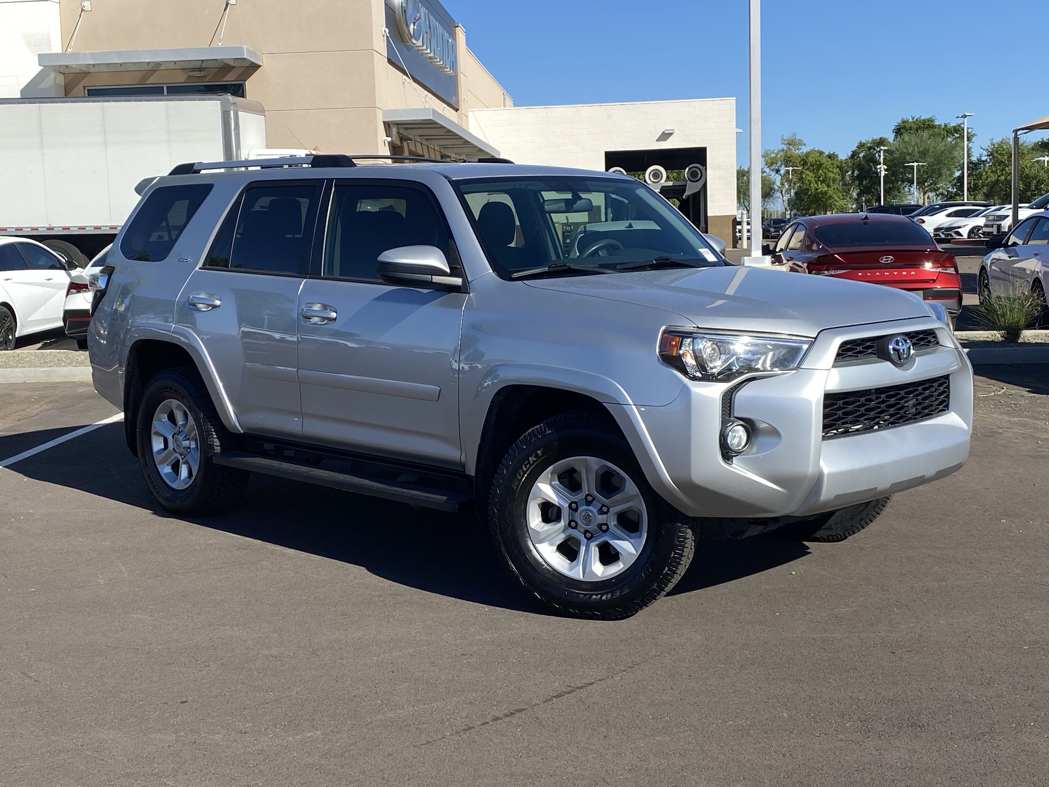 Used 2019 Toyota 4Runner SR5 AWD/4WD image 37