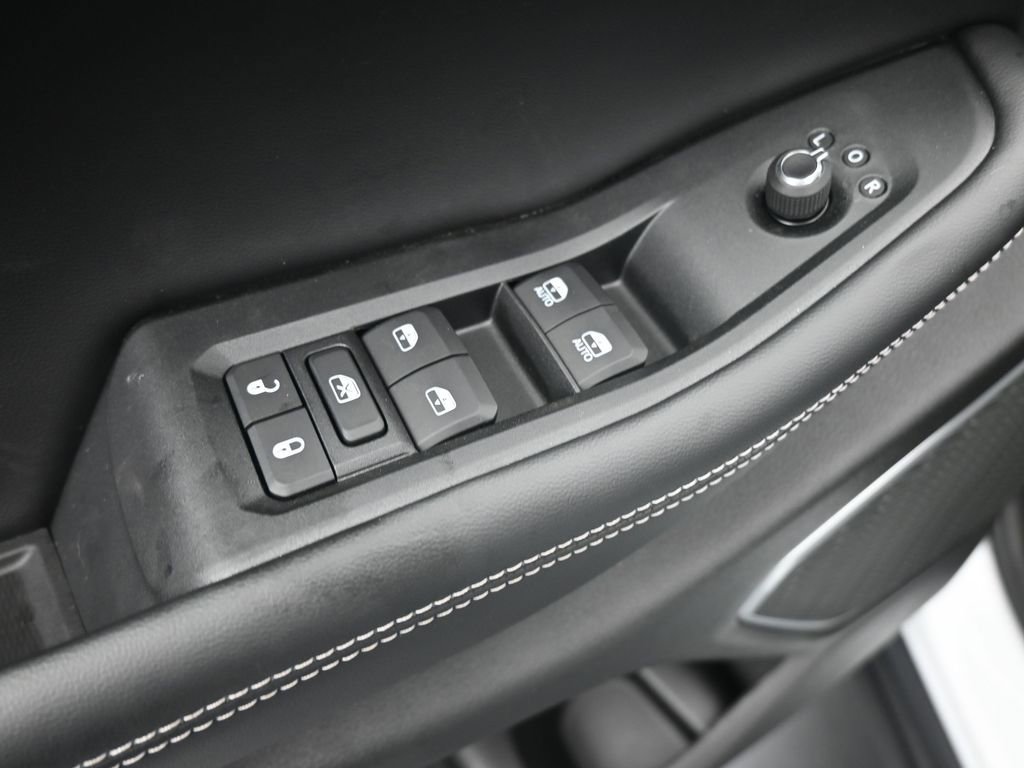 New 2026 Jeep Grand Cherokee L Limited RWD image 13