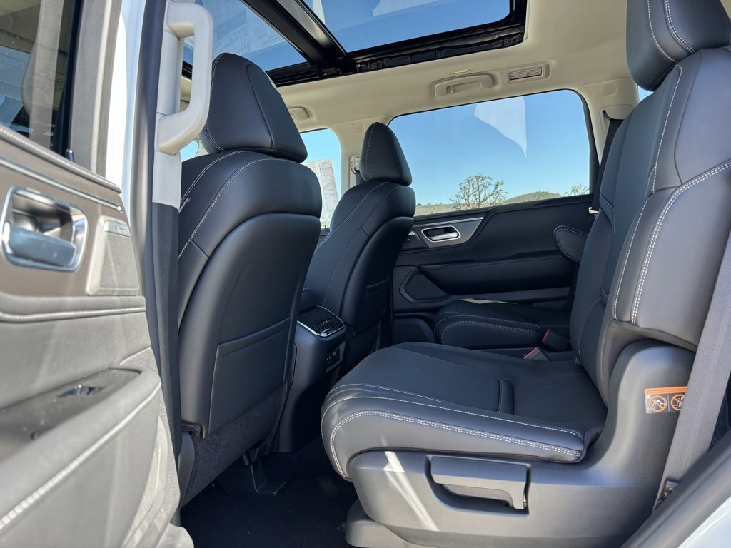 New 2026 INFINITI QX80 Pure w/ Cargo Package image 5