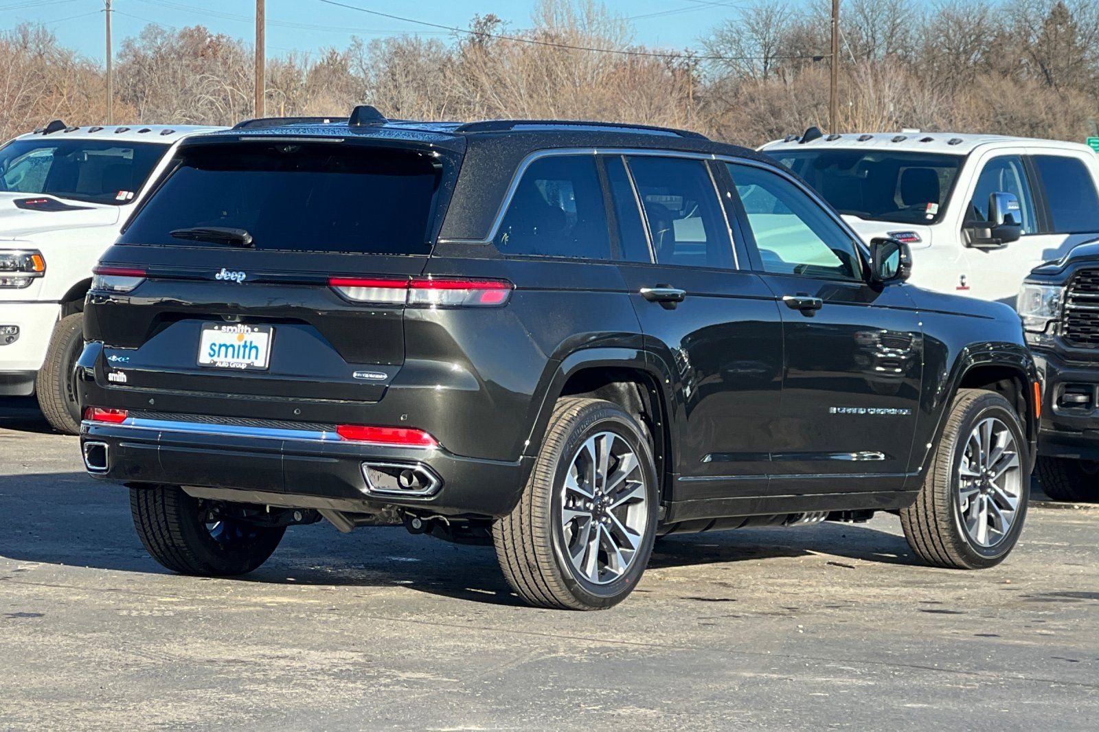 New 2024 Jeep Grand Cherokee Overland w/ Luxury Tech Group IV AWD/4WD image 5