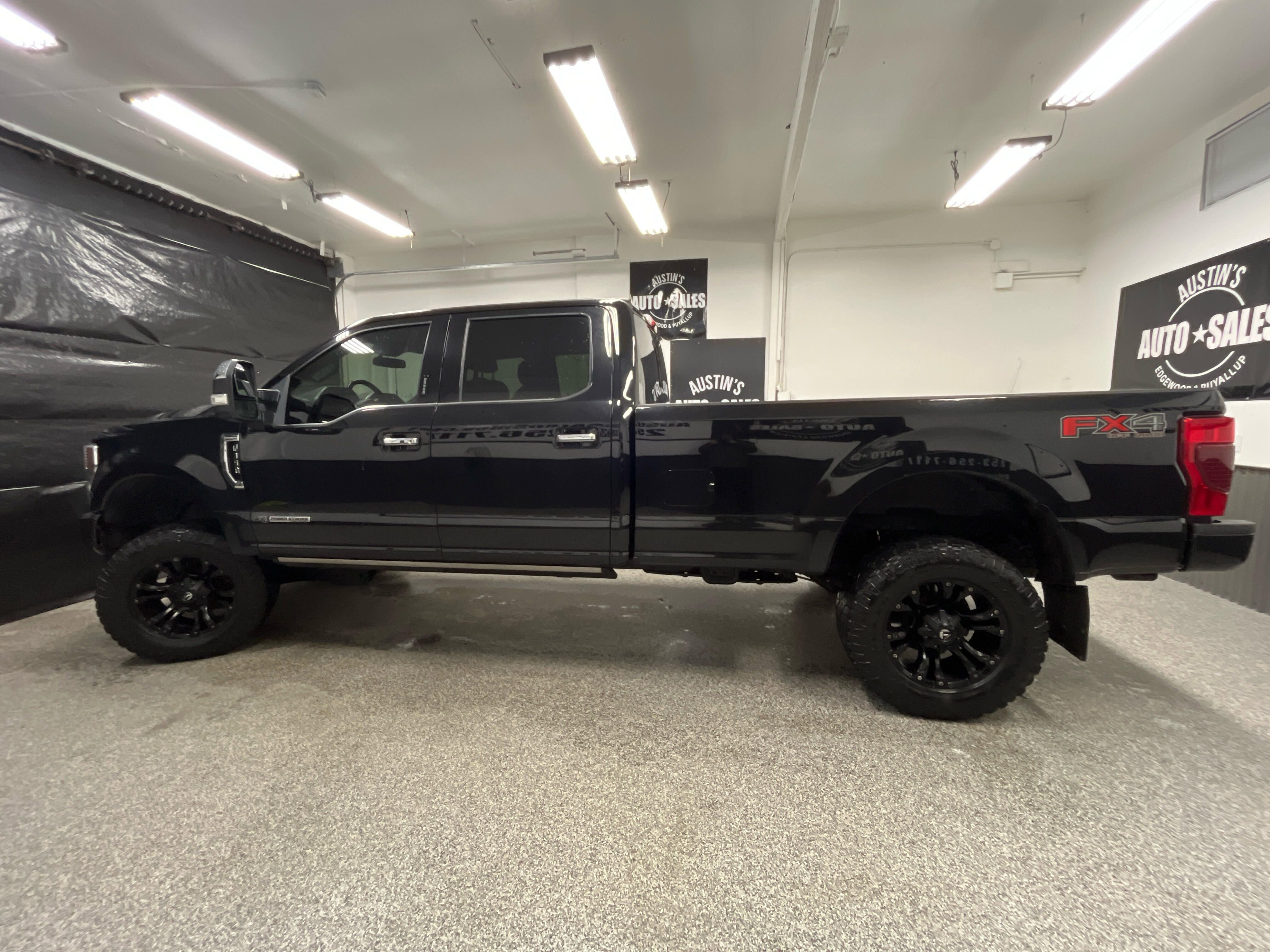 Used 2022 Ford F350 Platinum w/ FX4 Off-Road Package image 7