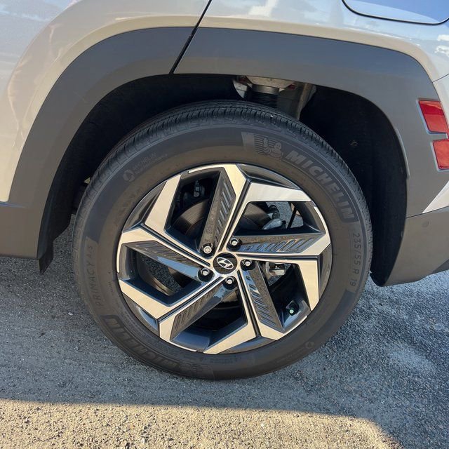 Used 2024 Hyundai Tucson Limited image 11