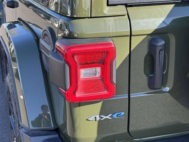 Used 2024 Jeep Wrangler Sahara 4xe image 8