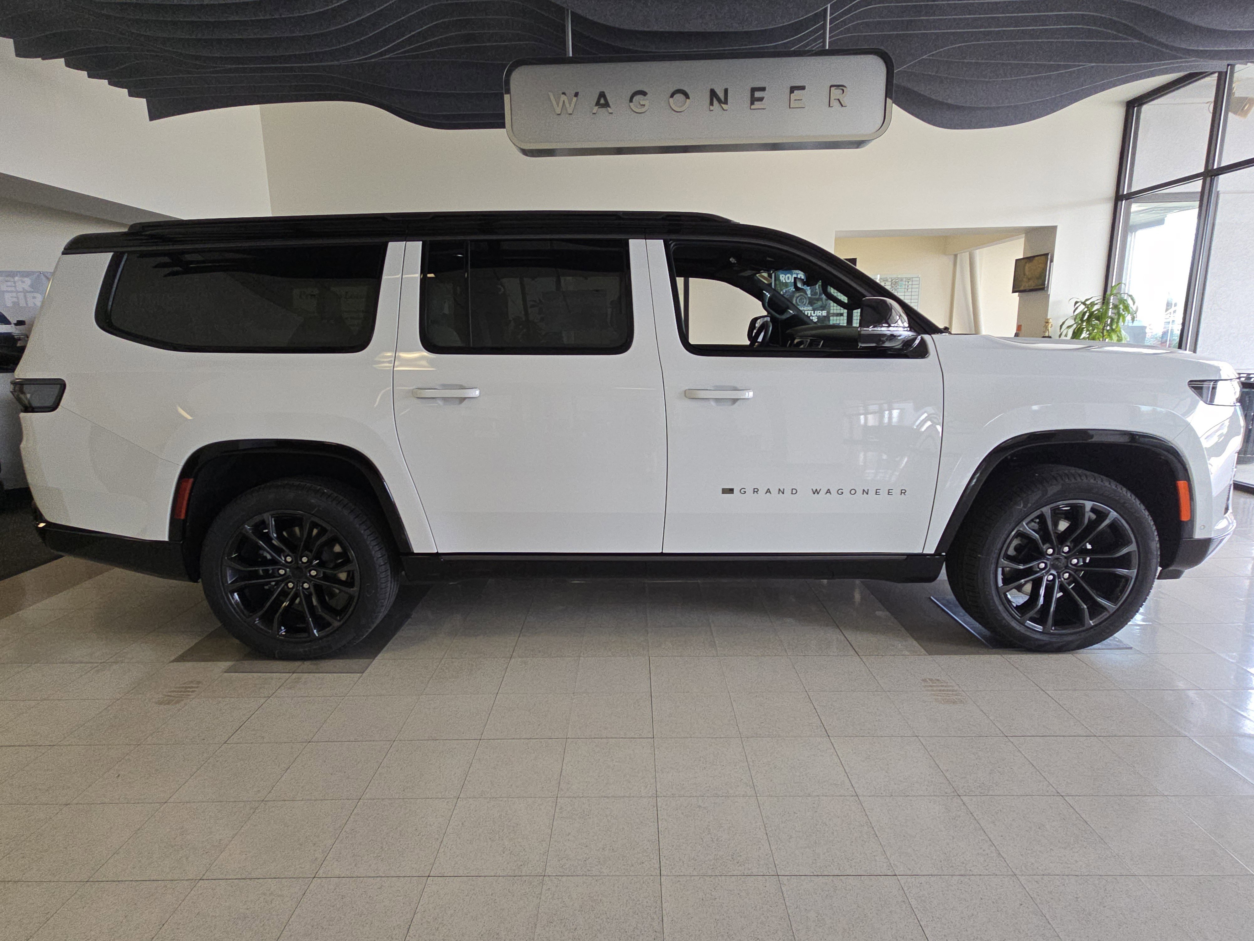New 2026 Jeep Grand Wagoneer L Summit image 19