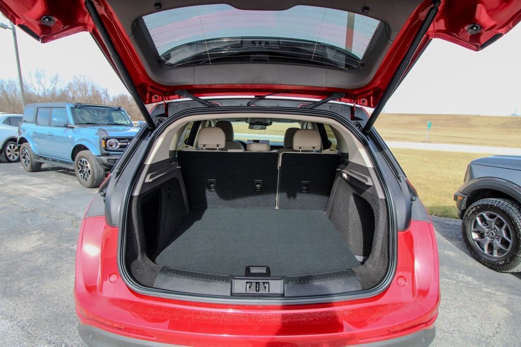 Used 2023 Lincoln Corsair Reserve AWD/4WD image 5