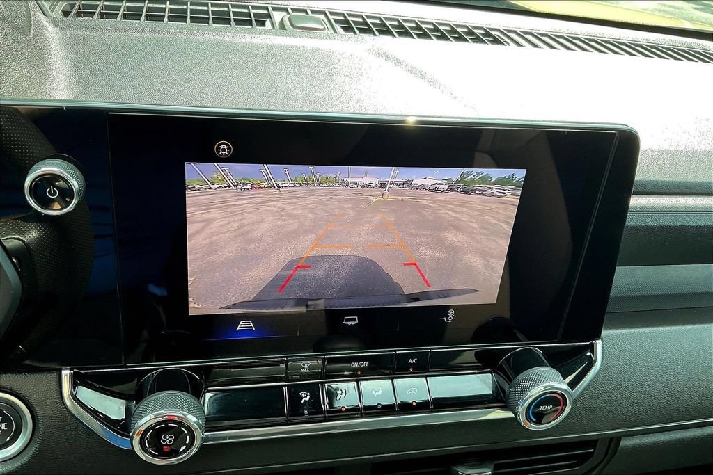 Used 2024 Chevrolet Colorado Trail Boss AWD/4WD image 19
