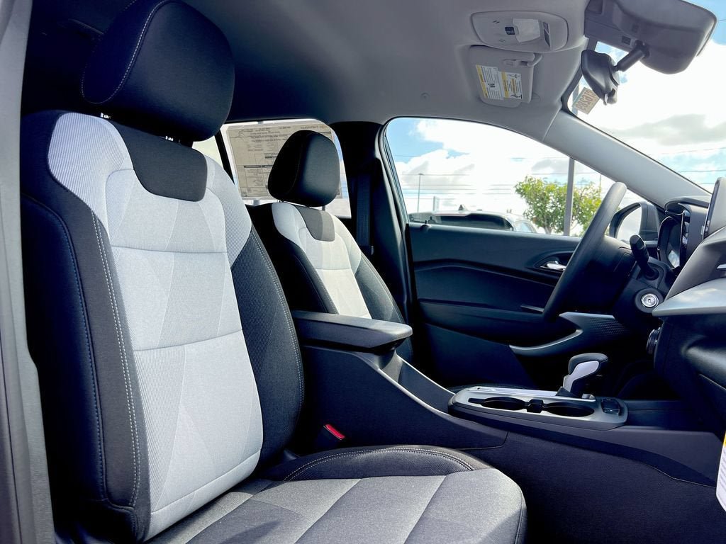 New 2026 Chevrolet Trax LS w/ Driver Confidence Package FWD image 21