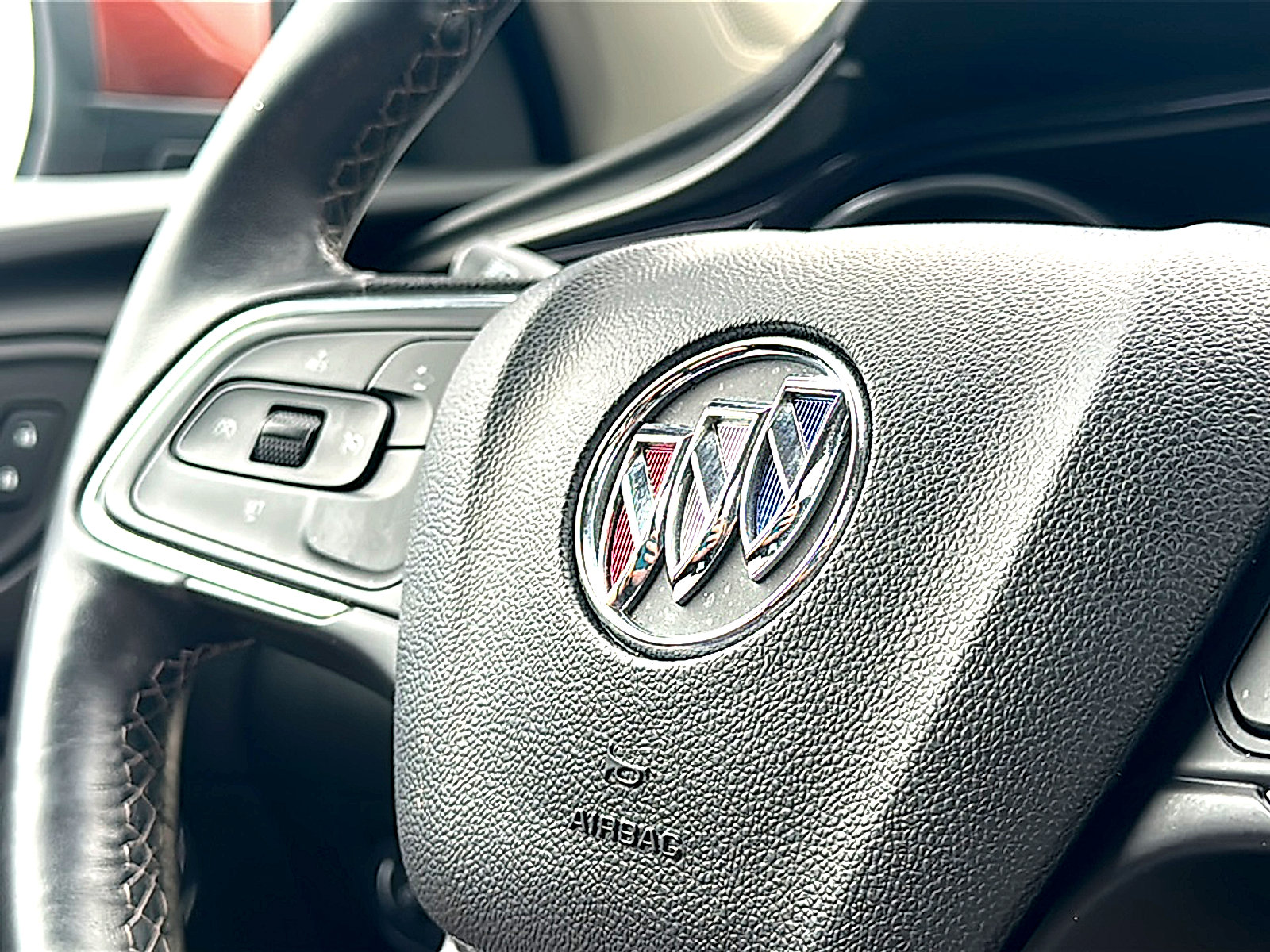 Used 2020 Buick Encore GX Preferred image 30