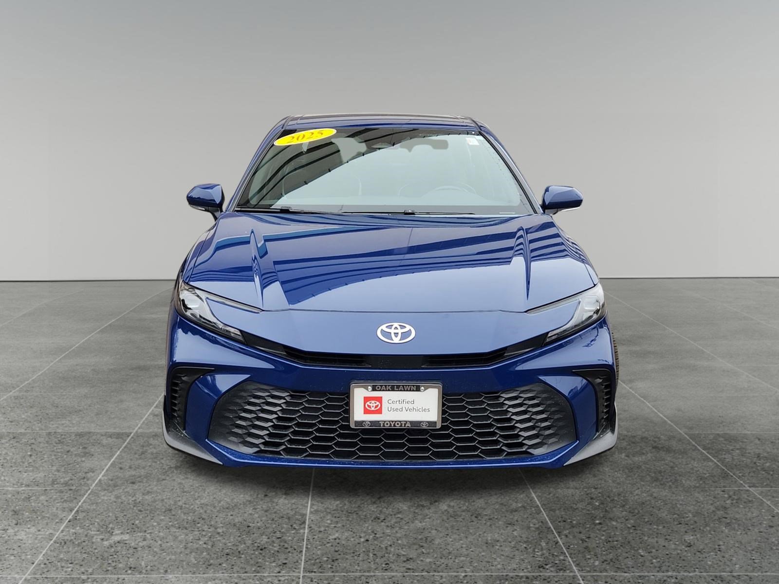 Certified 2025 Toyota Camry SE image 2