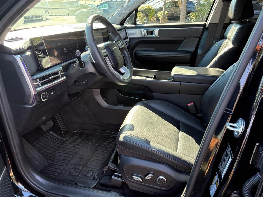Certified 2025 Hyundai Santa Fe Limited AWD/4WD image 17