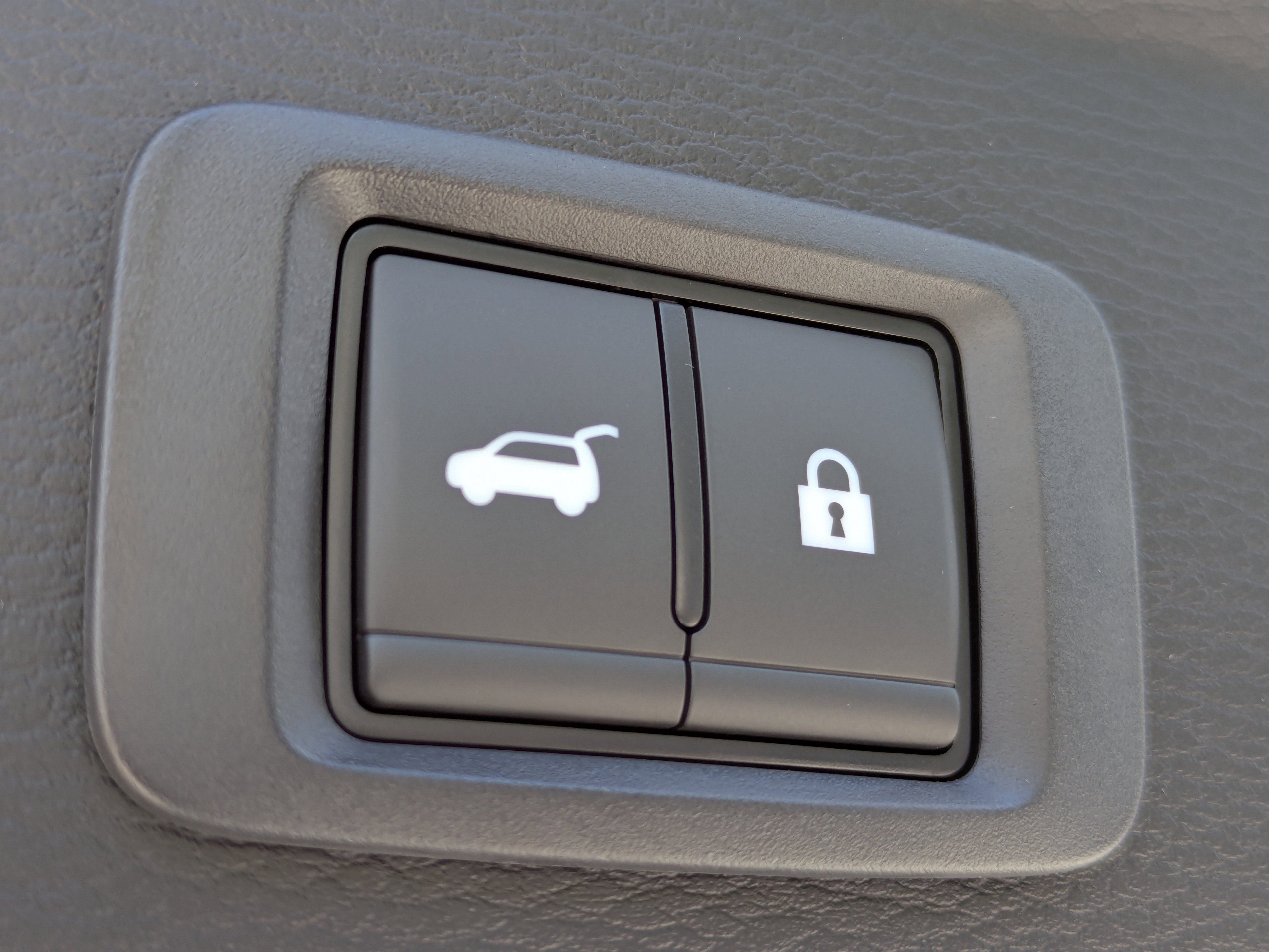 New 2025 Mitsubishi Outlander SEL image 19