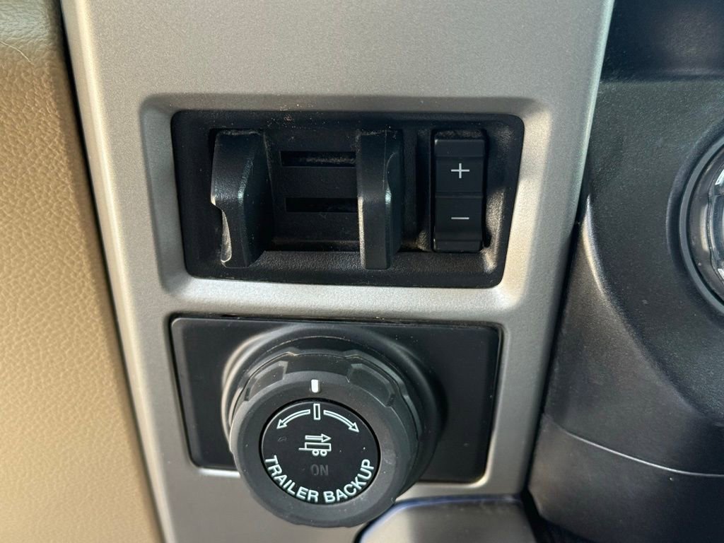 Used 2020 Ford F350 Lariat w/ Lariat Ultimate Package image 31