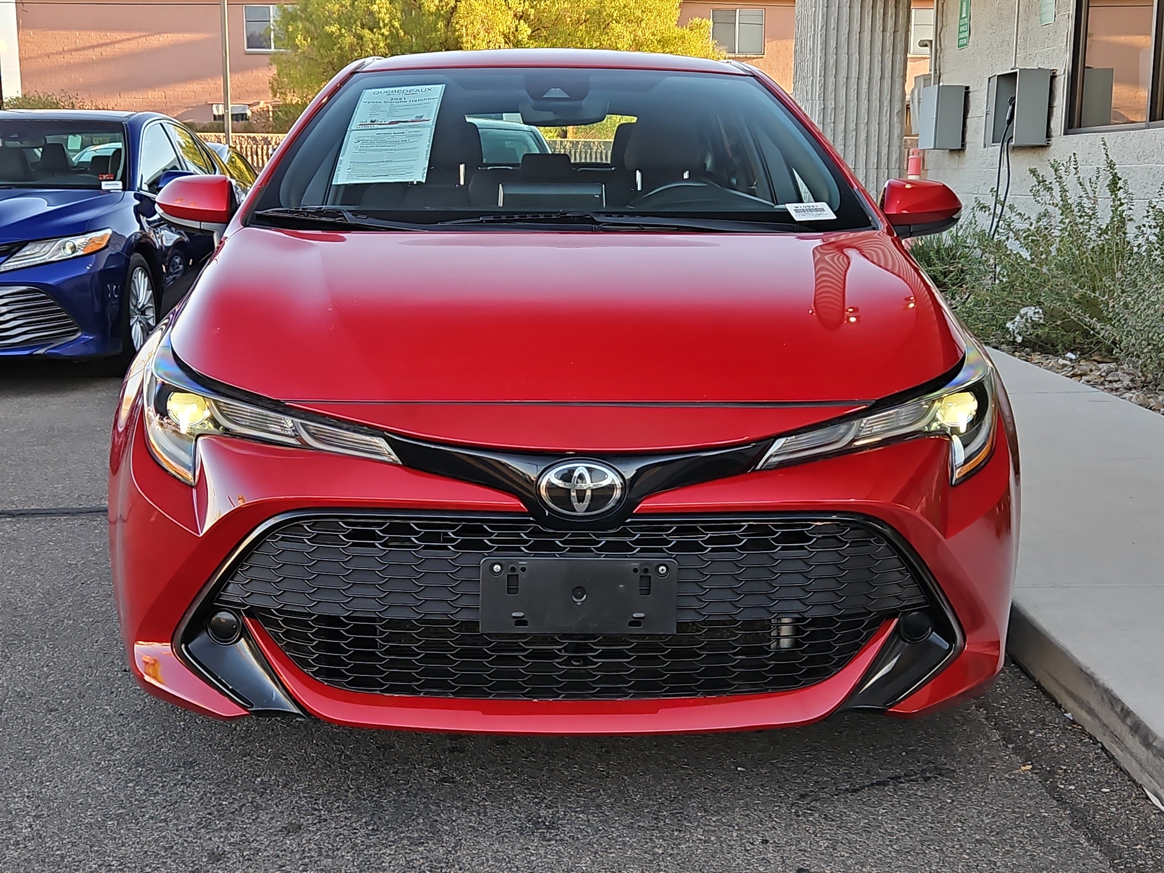Used 2021 Toyota Corolla SE w/ Special Edition image 2