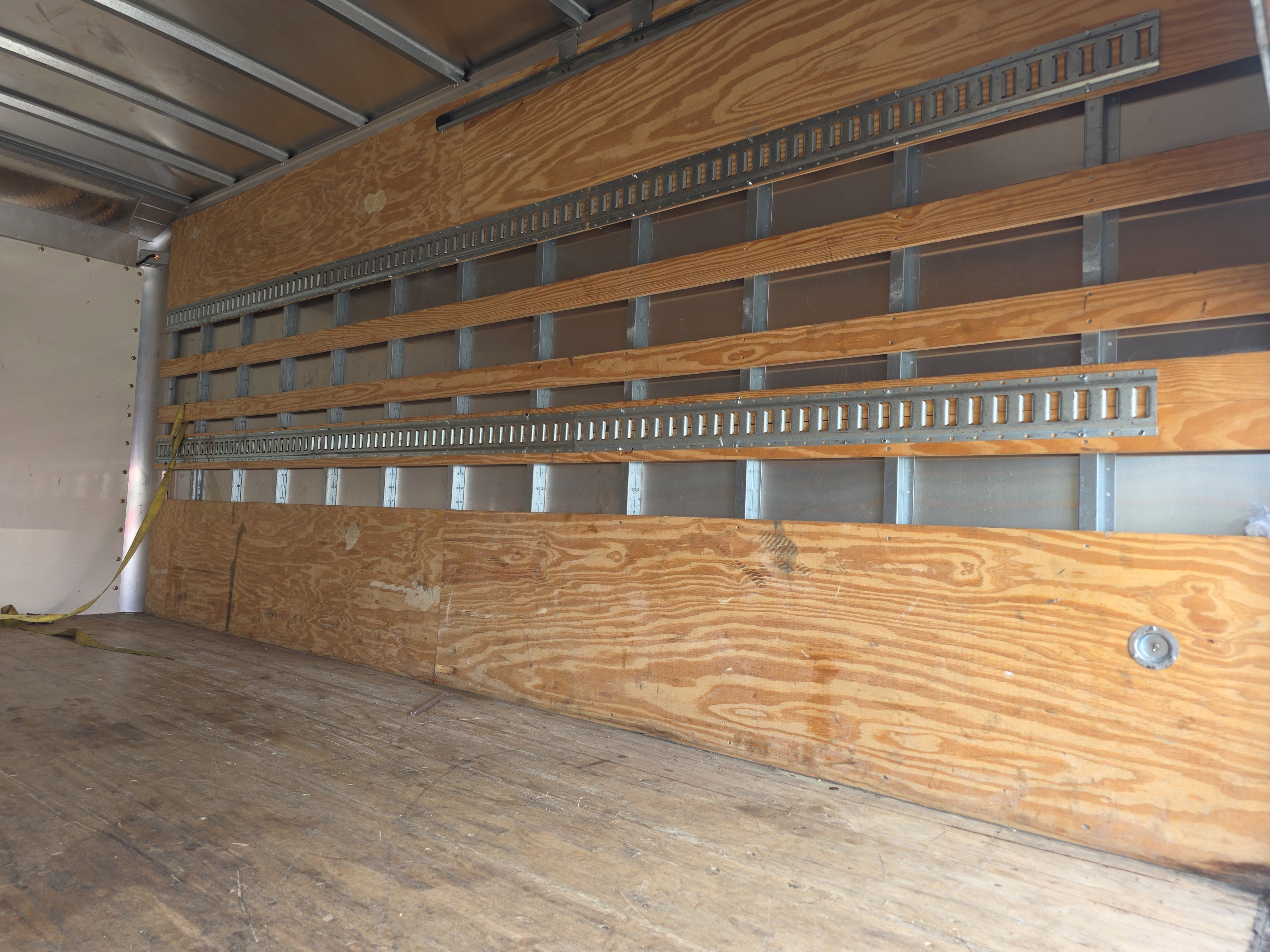 Used 2024 Chevrolet Low Cab Forward RWD image 11