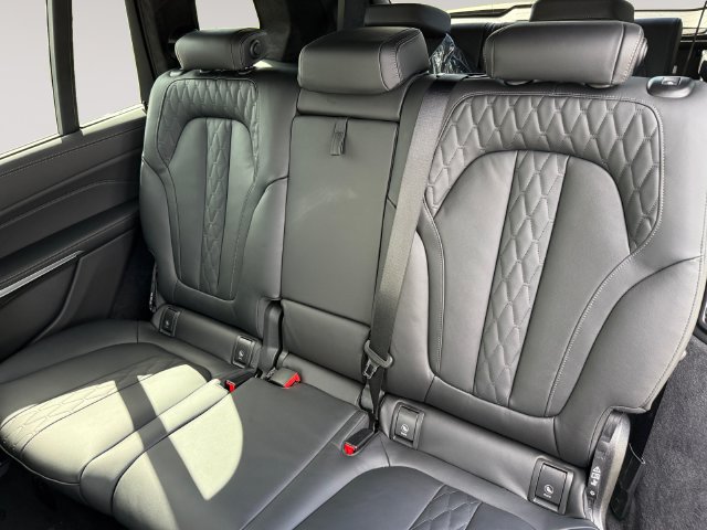 New 2027 BMW X7 M60i AWD/4WD image 13