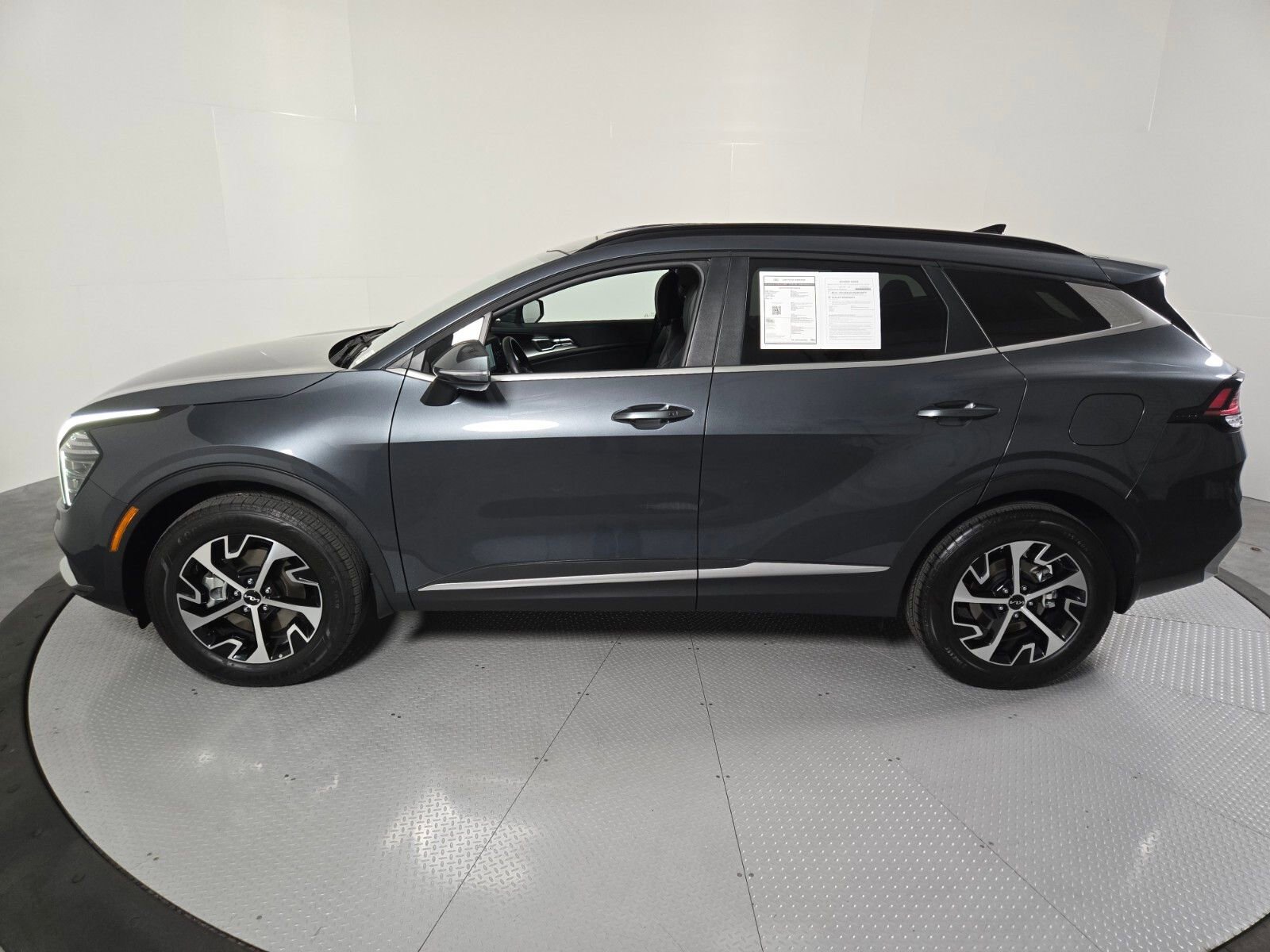 Used 2025 Kia Sportage EX w/ EX Premium Package image 33