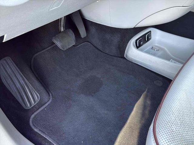 Used 2018 Chrysler Pacifica Limited image 16