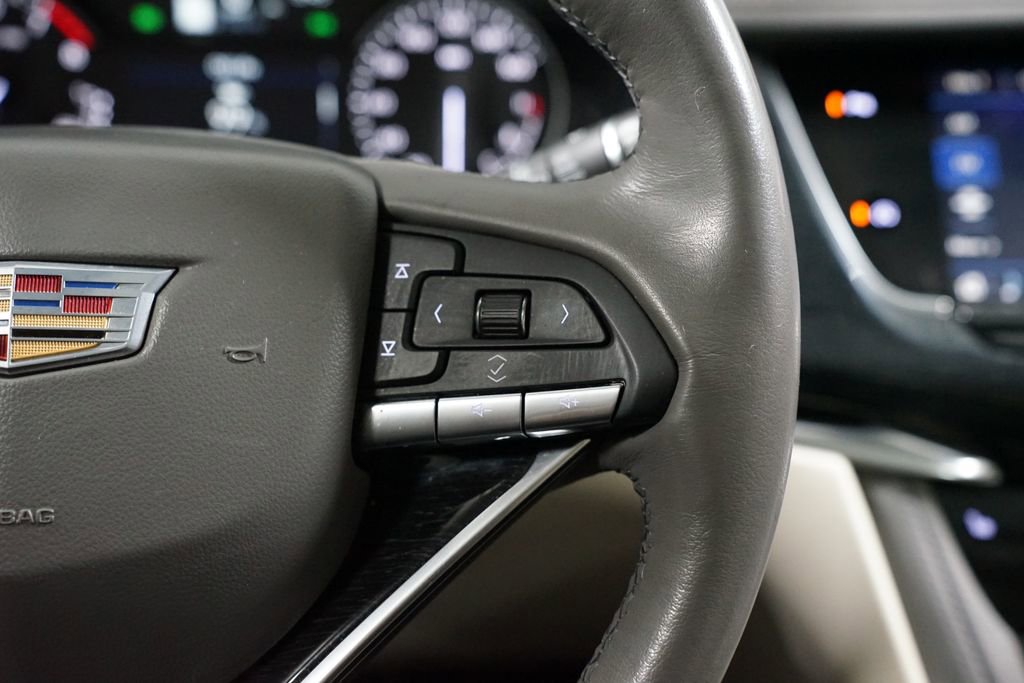 Used 2021 Cadillac XT6 Premium Luxury image 13