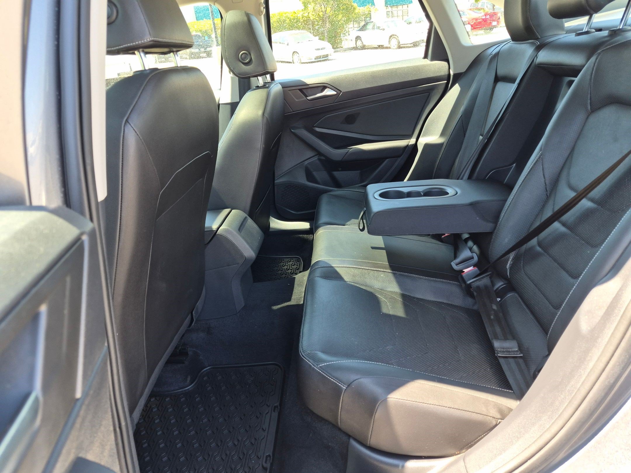 Used 2019 Volkswagen Jetta SEL Premium FWD image 30