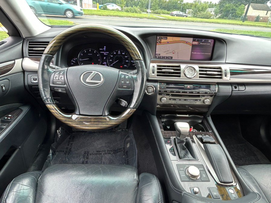 Used 2015 Lexus LS 460 AWD w/ Comfort Package image 21