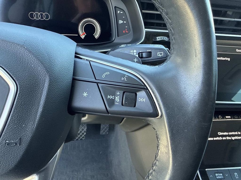 Used 2022 Audi Q8 Premium Plus image 29