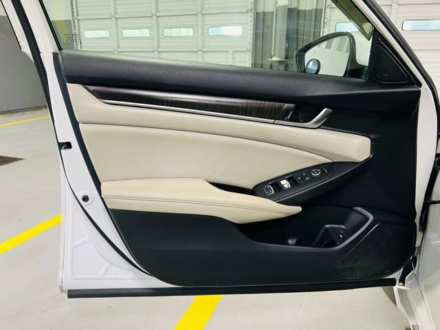Used 2018 Honda Accord EX image 21
