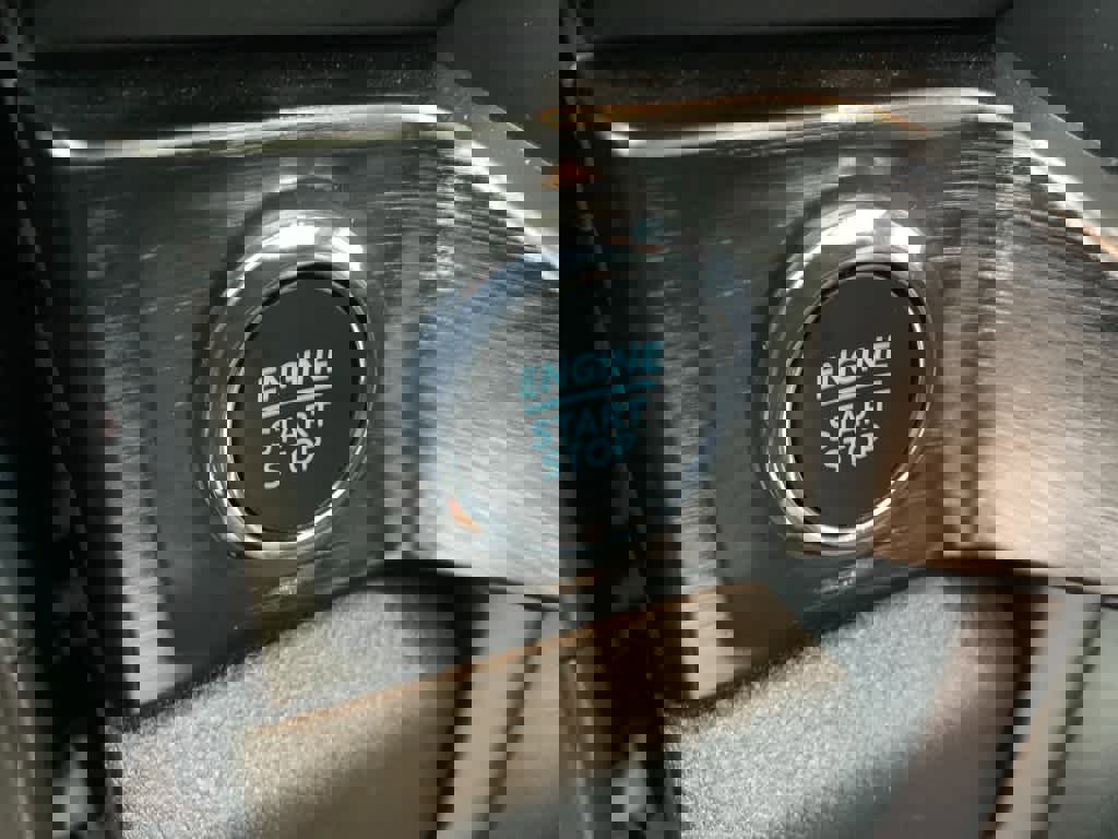 Used 2024 Ford F350 Lariat w/ Black Appearance Package image 28