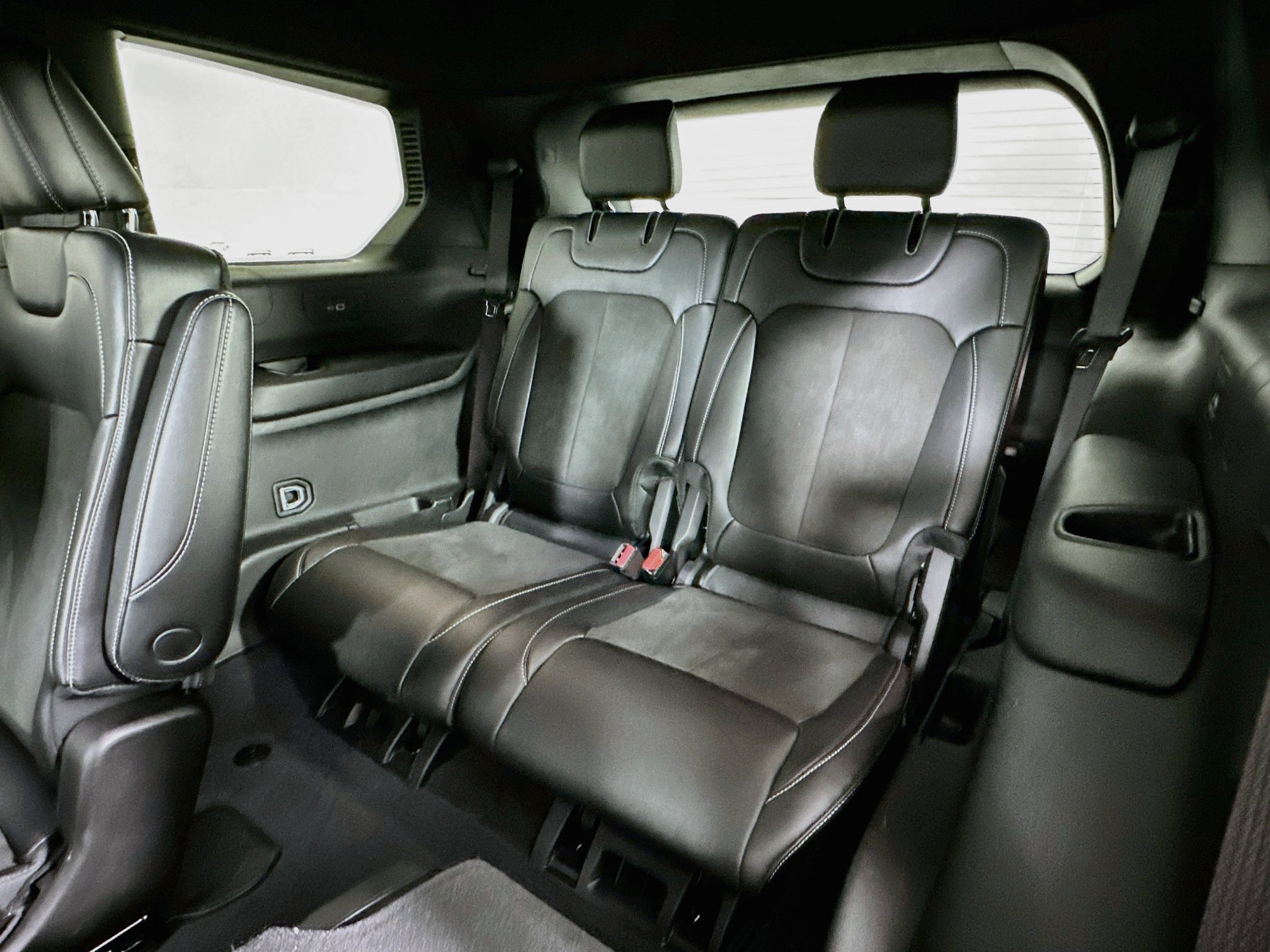 Used 2023 Jeep Grand Cherokee L Laredo AWD/4WD image 28