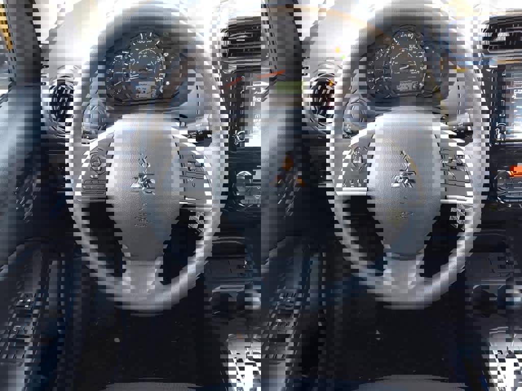 New 2024 Mitsubishi Mirage G4 ES image 4