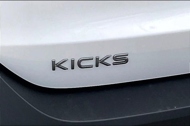 New 2026 Nissan Kicks SV w/ SV Premium Package FWD image 9