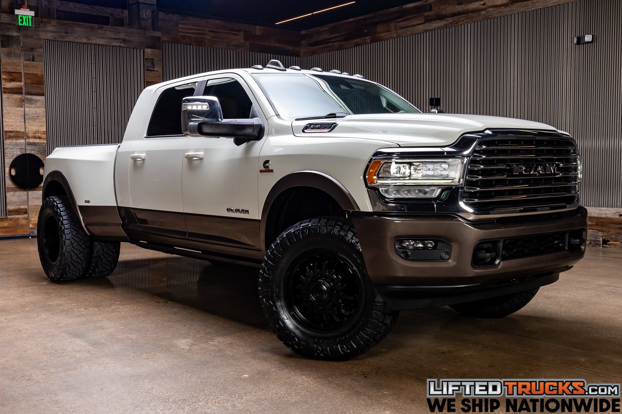 Used 2023 RAM 3500 Limited AWD/4WD image 1