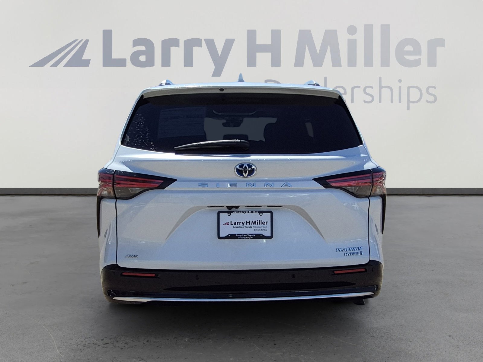 Used 2022 Toyota Sienna Platinum AWD/4WD image 4