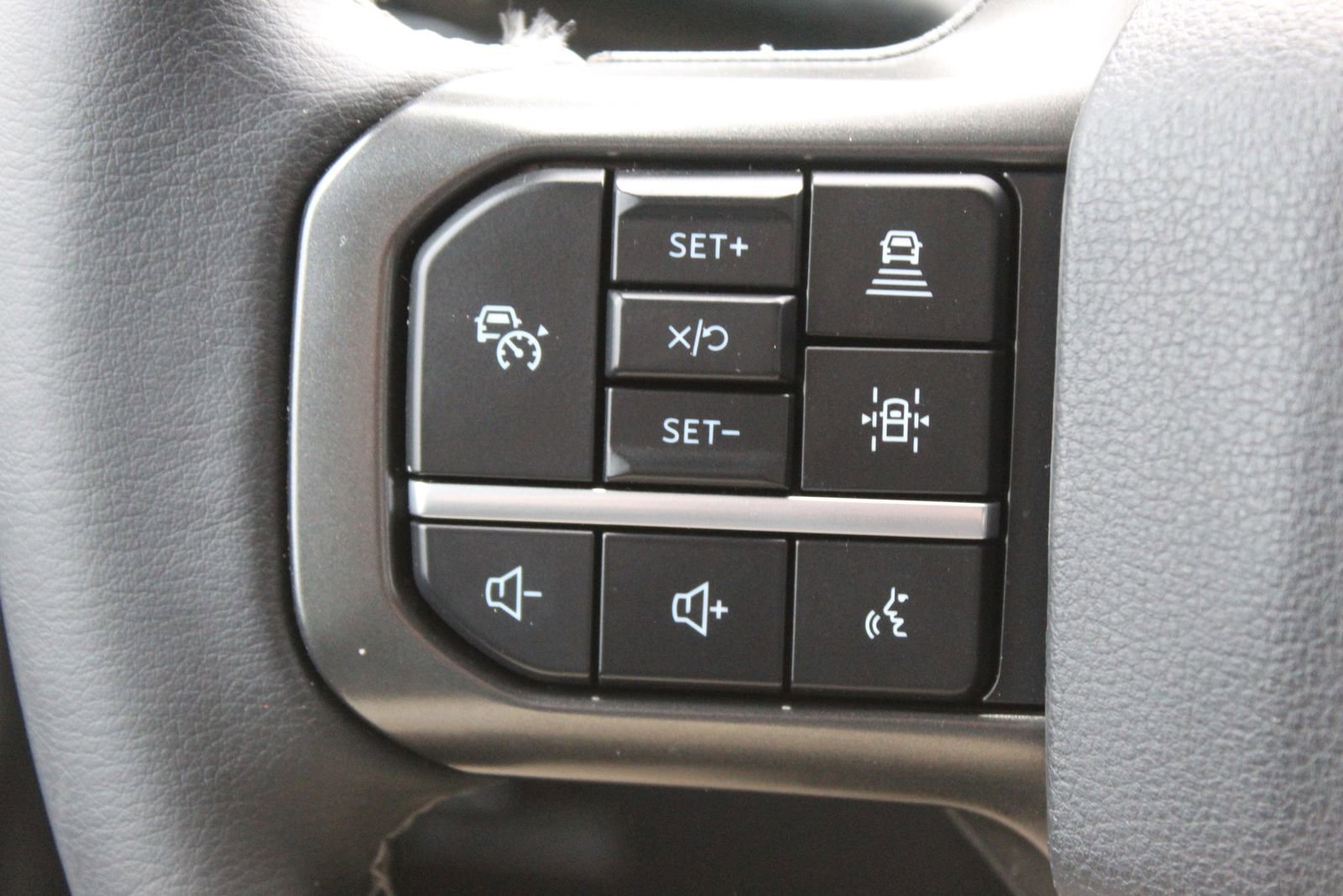 Used 2024 Ford F150 XLT w/ Equipment Group 302A MID image 29